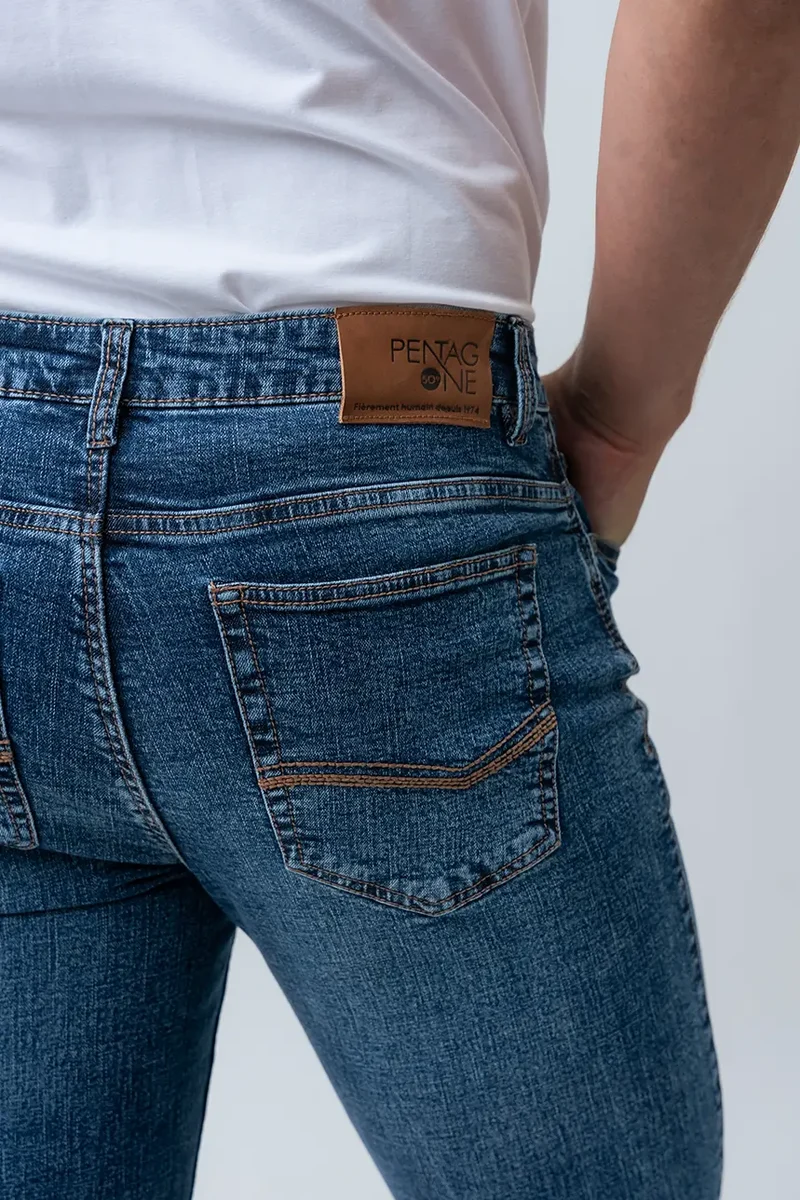 Le jeans extensible ajusté | Modèle Bouchard
