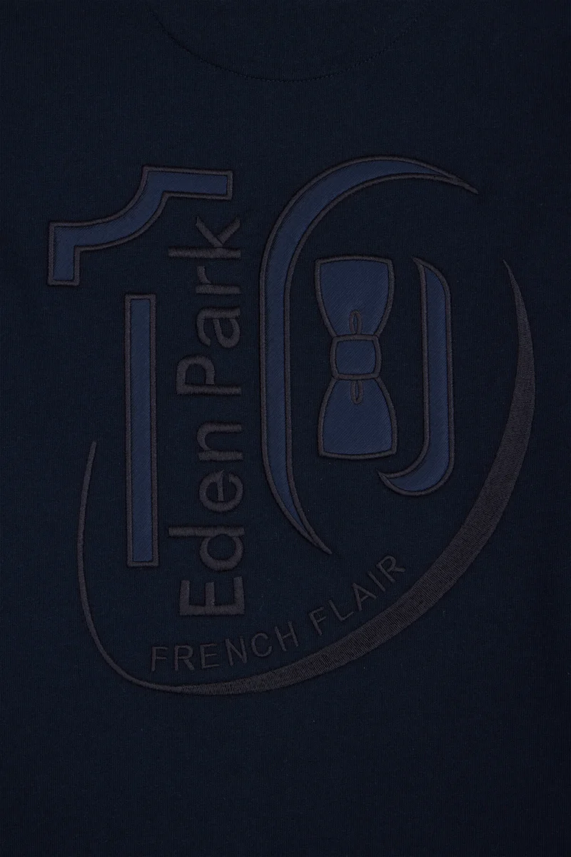 T-shirt manches longues en coton marine à manches rayées coupe droite