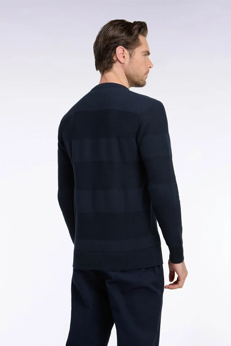 Pull à col rond en maille marine à effet de rayures coupe regular