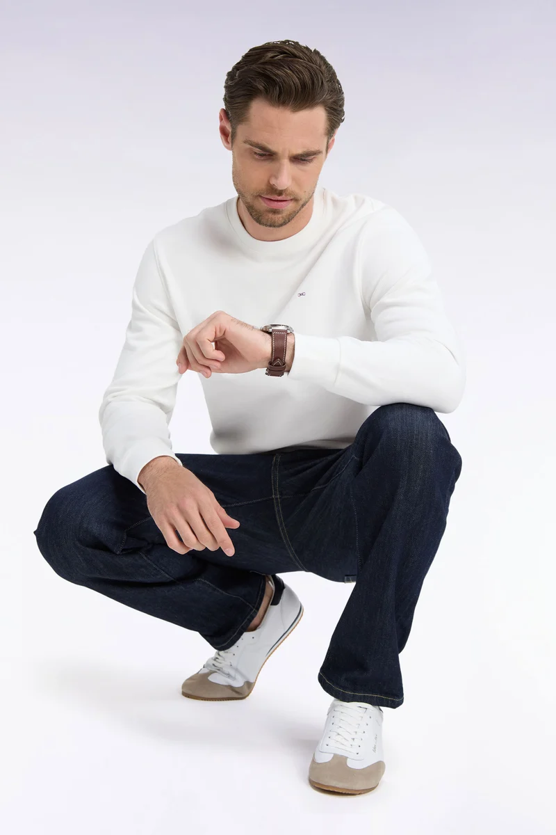 Sweatshirt à col rond en molleton coton écru coupe droite