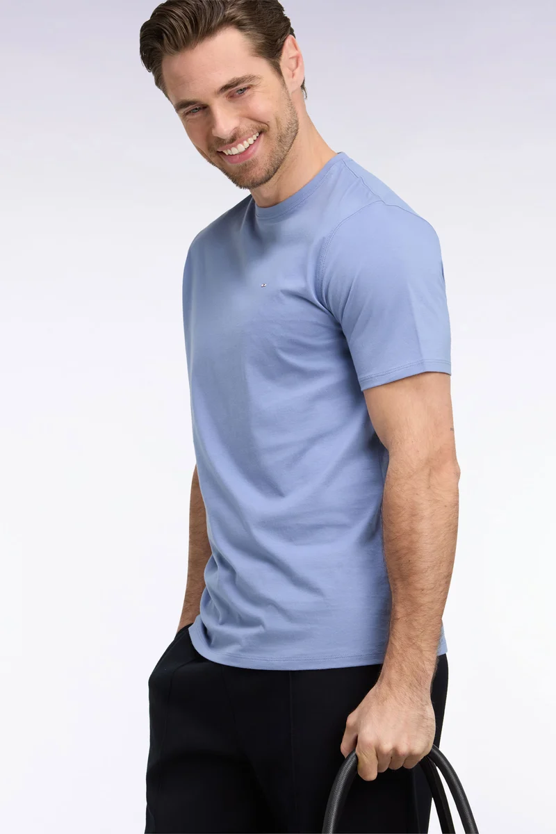 T-shirt manches courtes col rond en coton bleu coupe droite