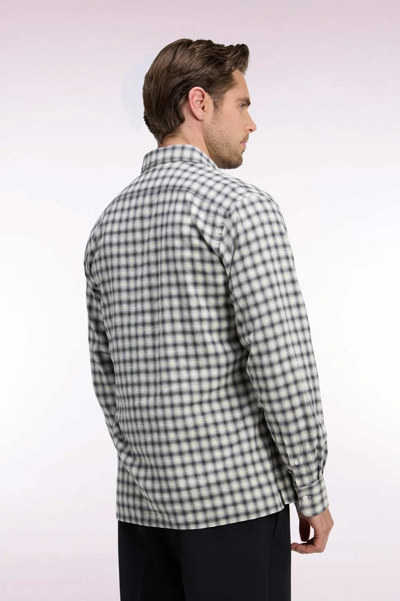 Chemise en coton à carreaux écrue coupe droite