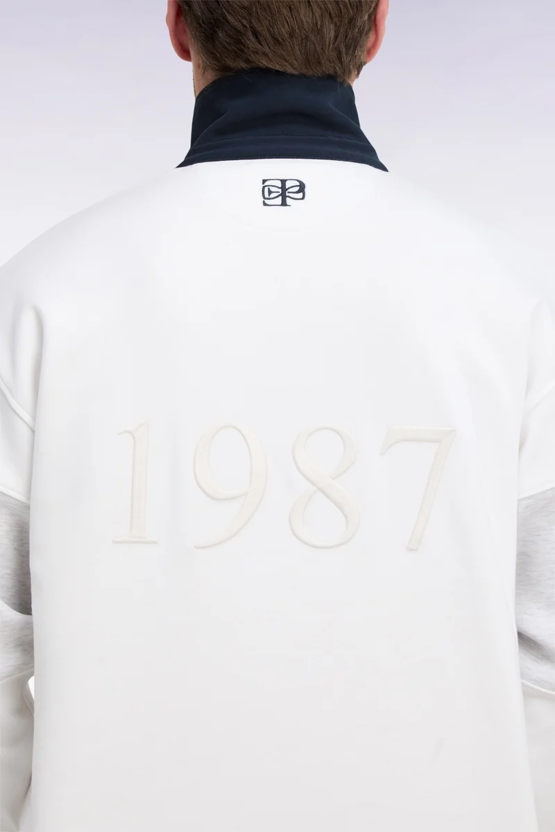 Sweatshirt unisexe à col maillot en interlock écru broderies héritage coupe loose