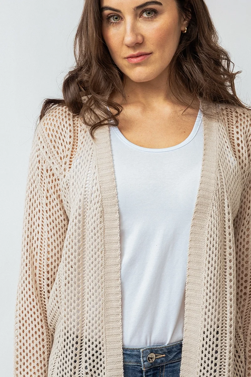 Le cardigan en tricot ajouré
