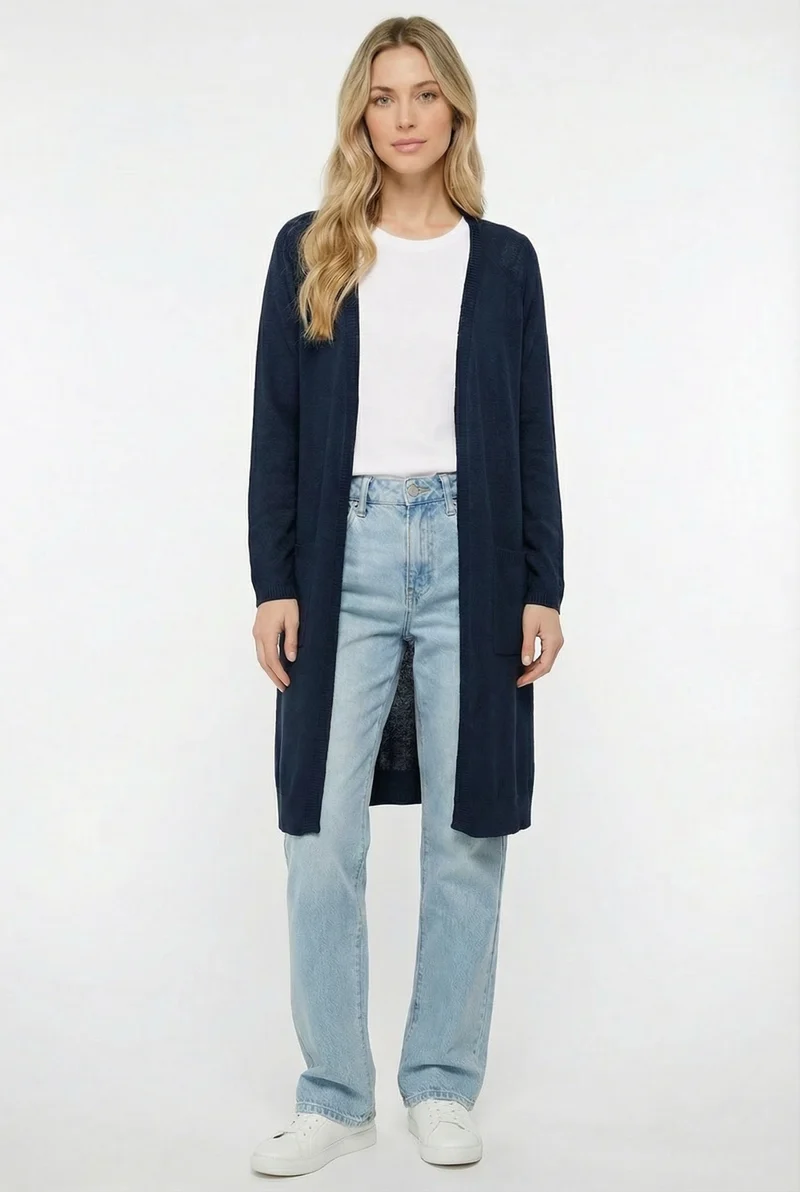 Le cardigan long en tricot léger