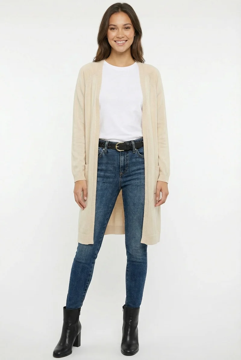 Le cardigan long en tricot léger