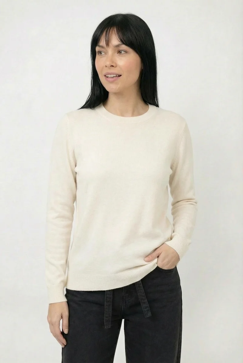 Le chandail léger en tricot doux et confortable