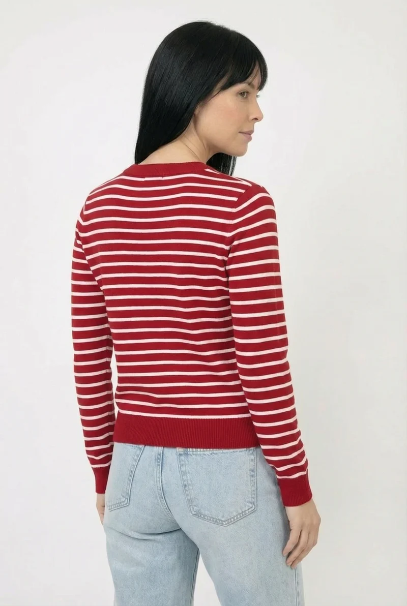 Le chandail léger en tricot doux et confortable