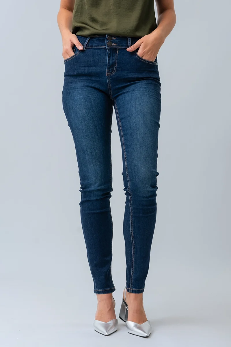 Le jeans étroit 2 boutons| Modèle Sophia