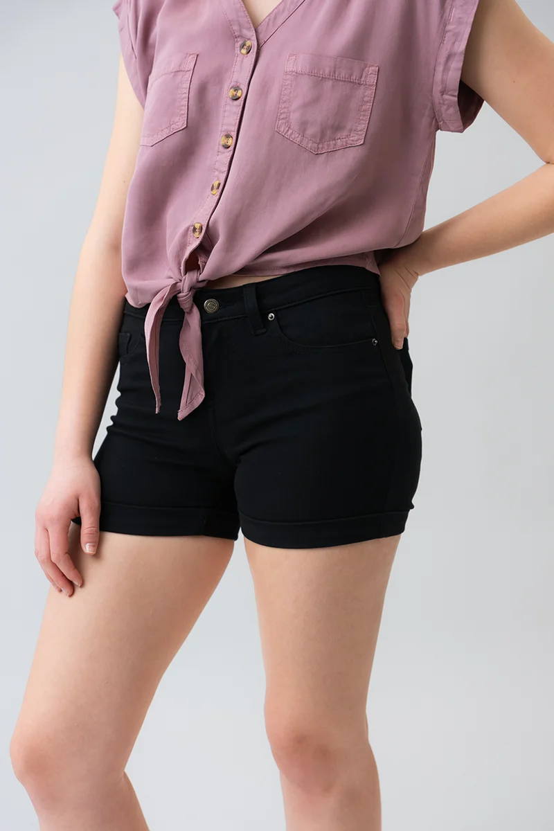 Le short sculptant en denim coloré