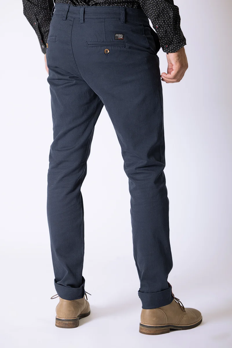 Le pantalon chino de couleur