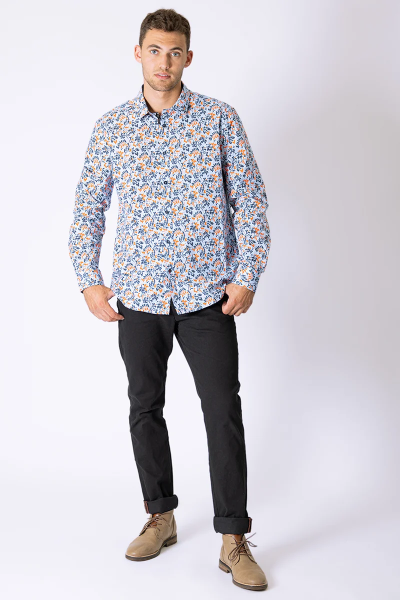 Le pantalon chino de couleur