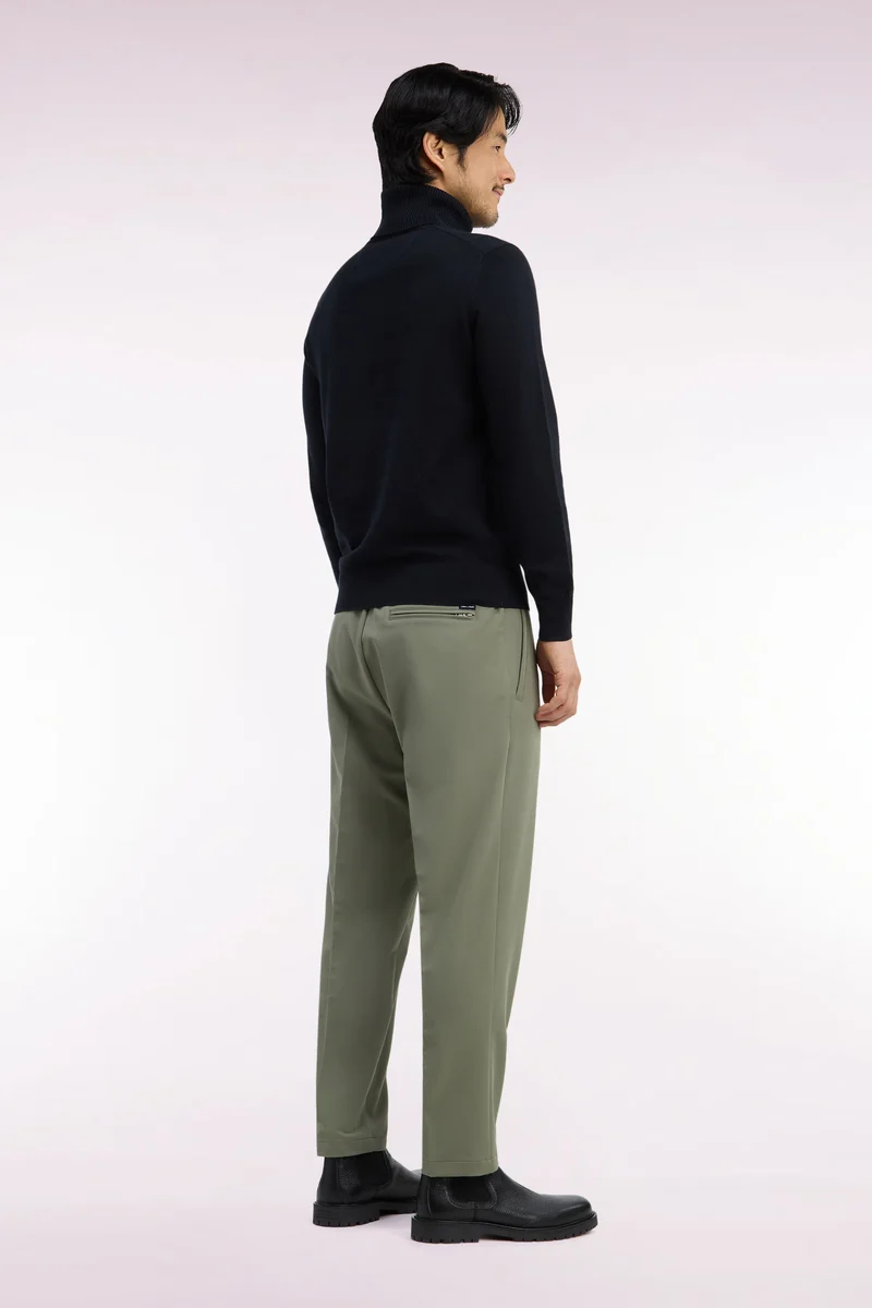 Pantalon à taille élastiquée en nylon stretch technique vert olive coupe Modern