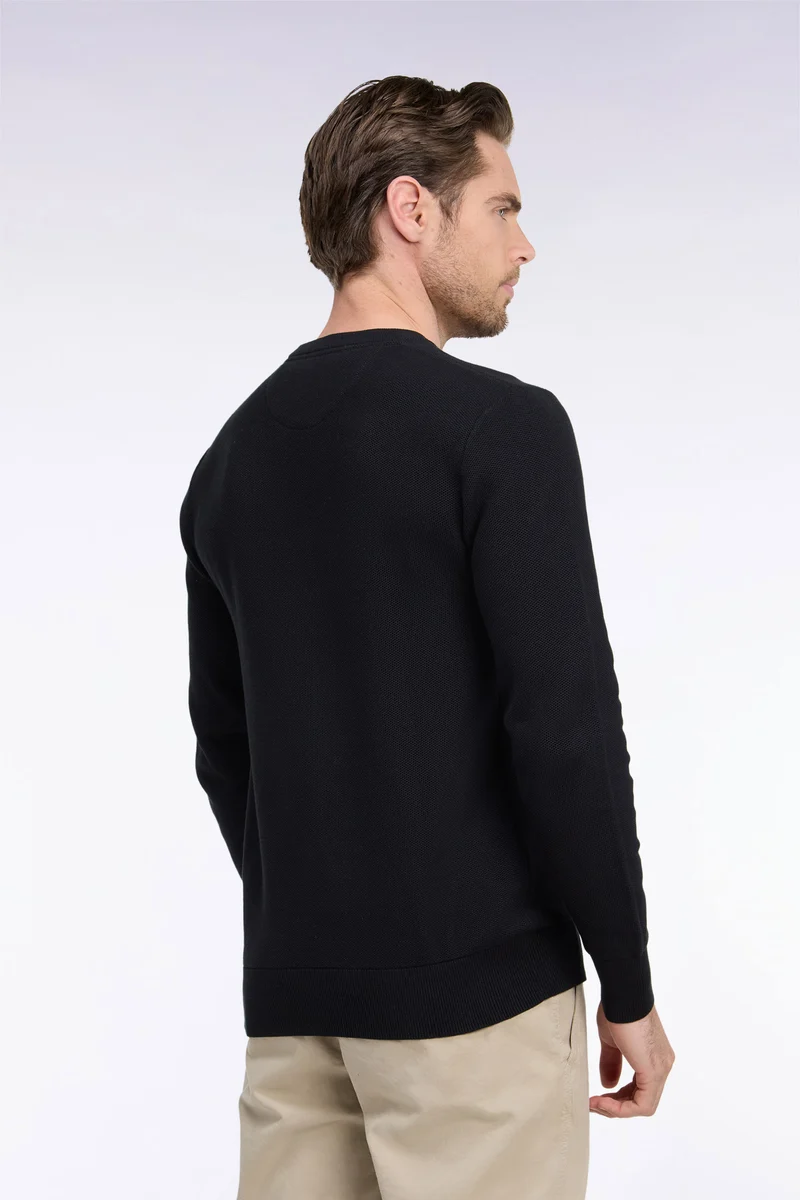 Pull col rond en coton noir coupe droite