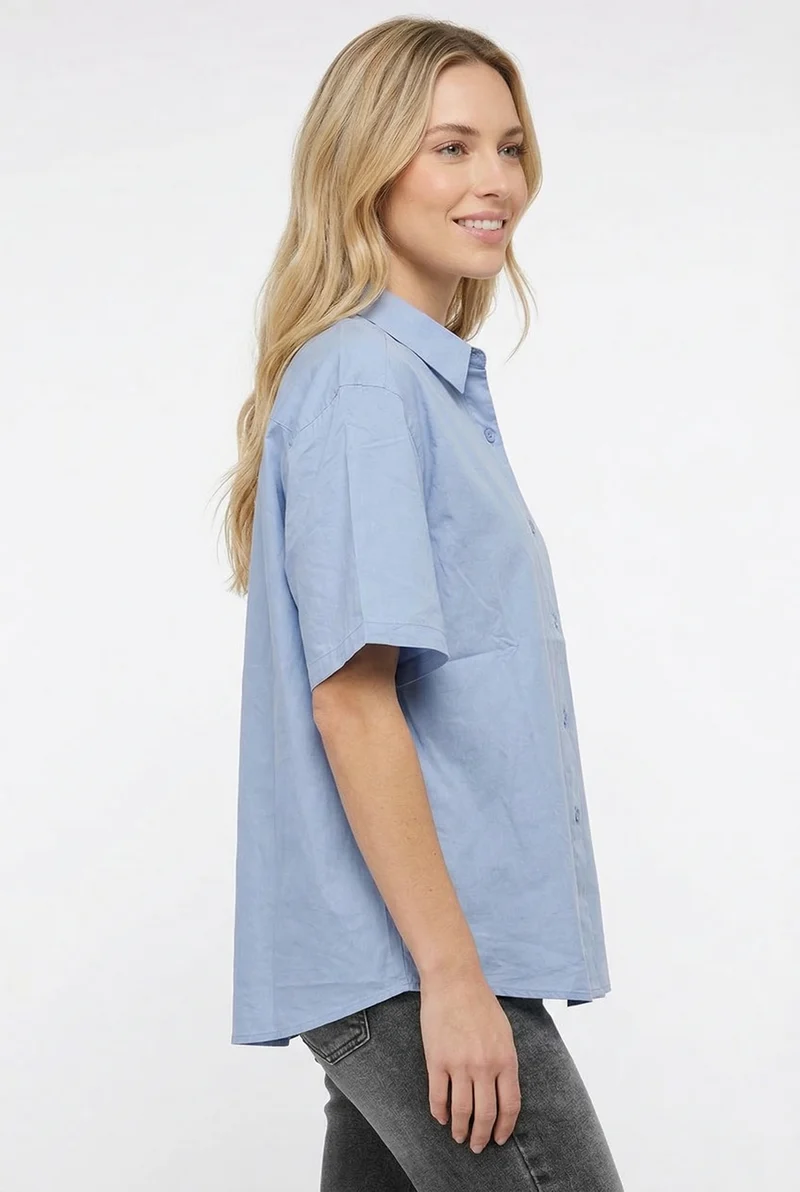 La chemise fluide à manches courtes blanche