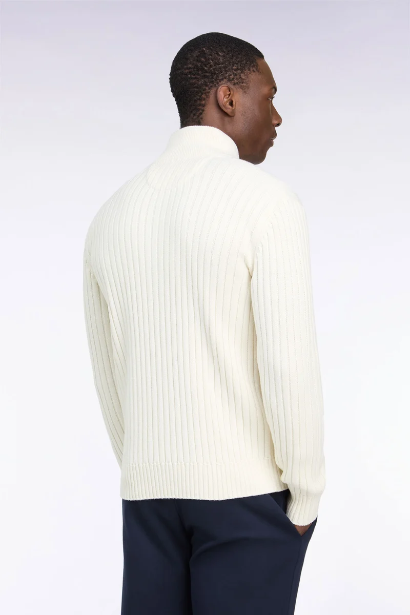 Cardigan zippé à col camionneur en laine et coton écru côtelé coupe droite