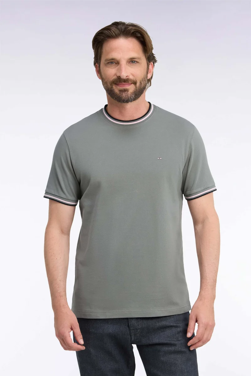 T-shirt manches courtes en coton vert olive à bords-côtes rayés coupe droite