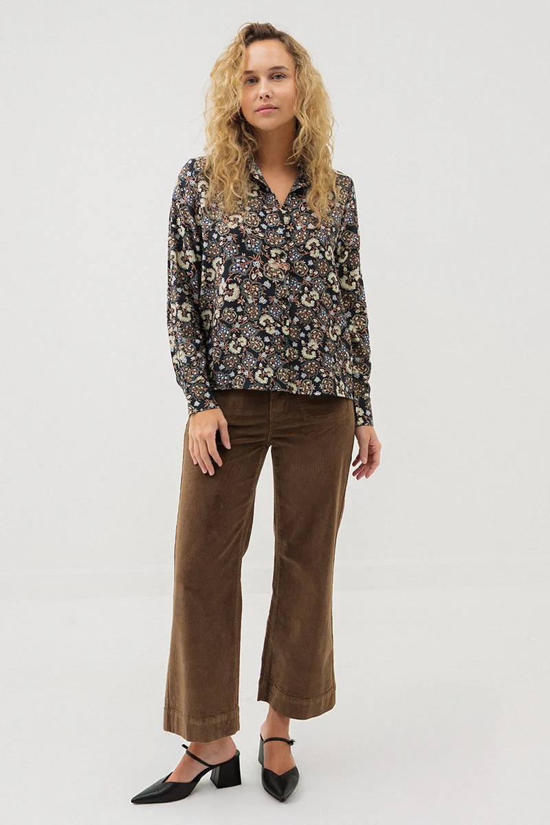 Le pantalon en velours côtelé Lois | Modèle Robie