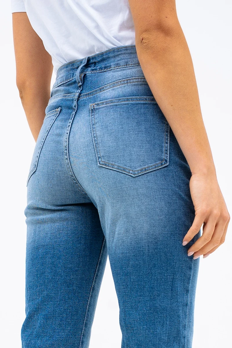 Le jeans taille haute jambe large par Suko