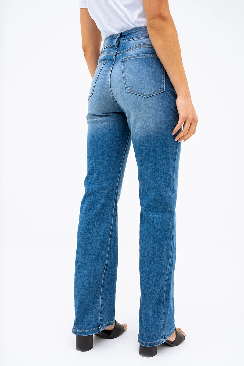 Le jeans taille haute jambe large par Suko