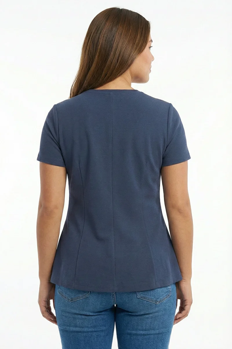 La blouse texturée silhouette peplum