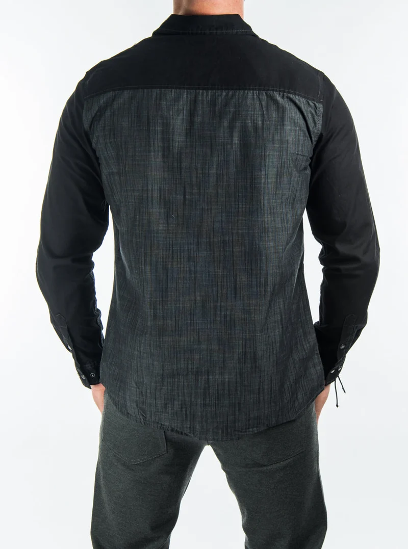 Chemise à rayures à coupe ajustée