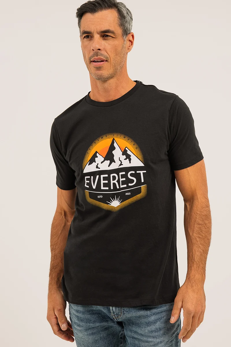 Le t-shirt imprimé