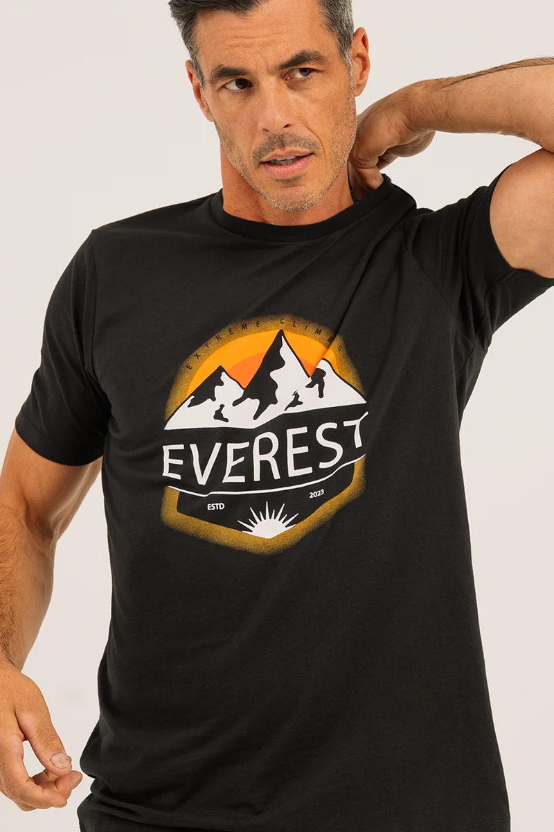 Le t-shirt imprimé