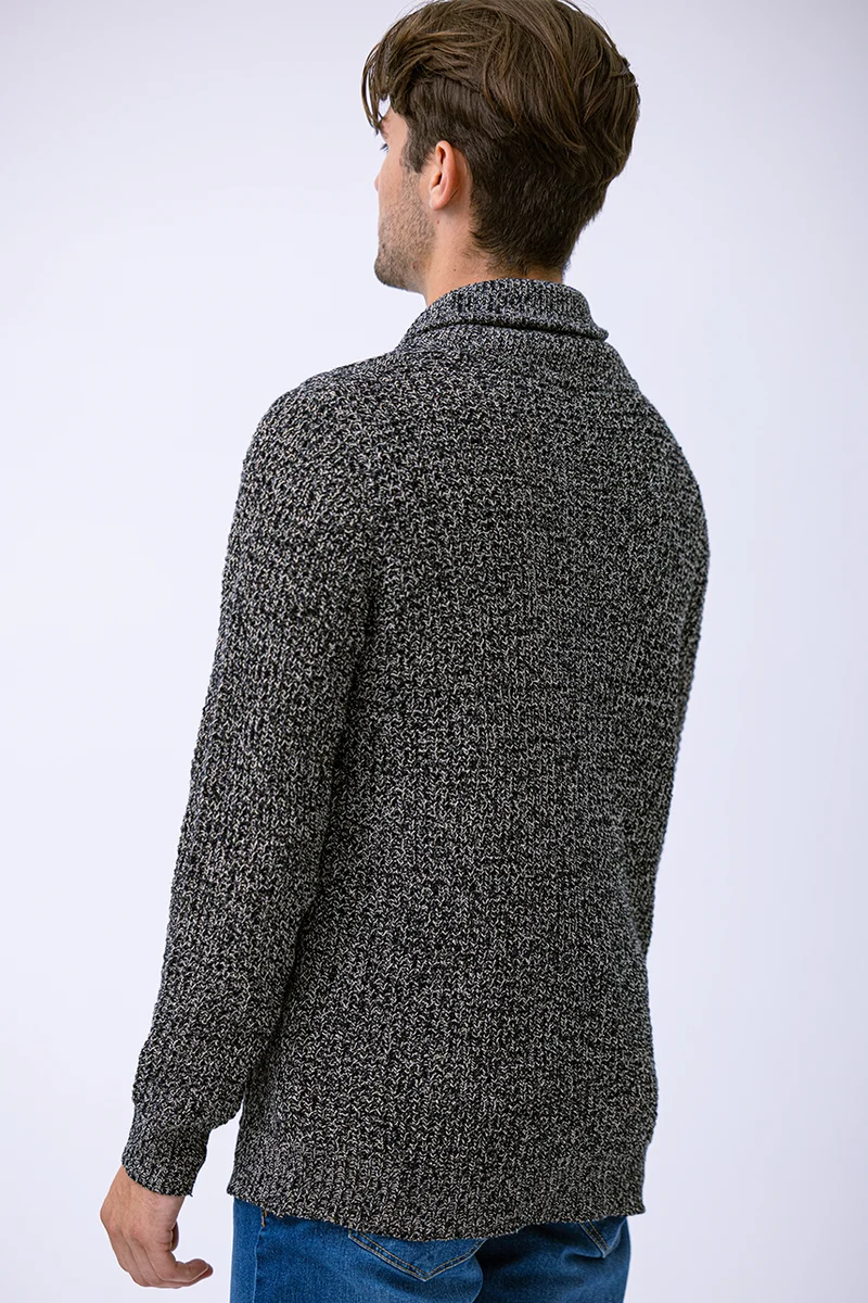 Le cardigan en tricot texturé