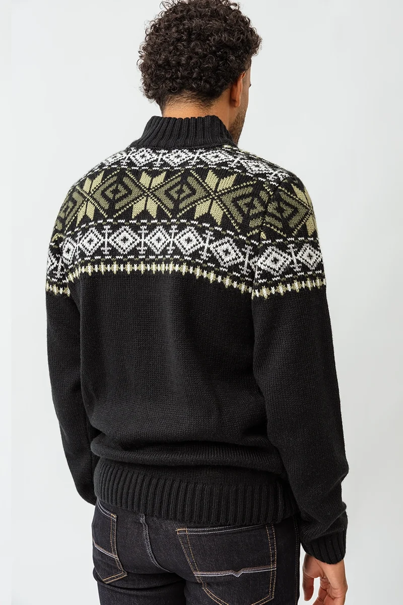 Le chandail à tricot jacquard