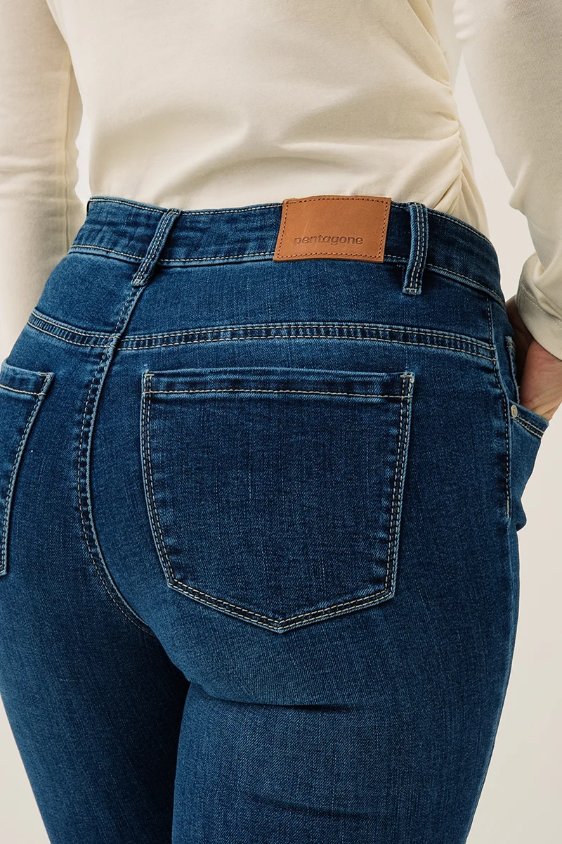 Le jeans évasé bleu | Modèle Estelle