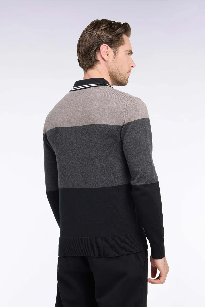 Pull à col maillot en coton tricolore à effet de rayures noir coupe regular
