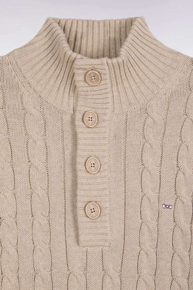 Pull à torsades col boutonné en coton beige coupe droite