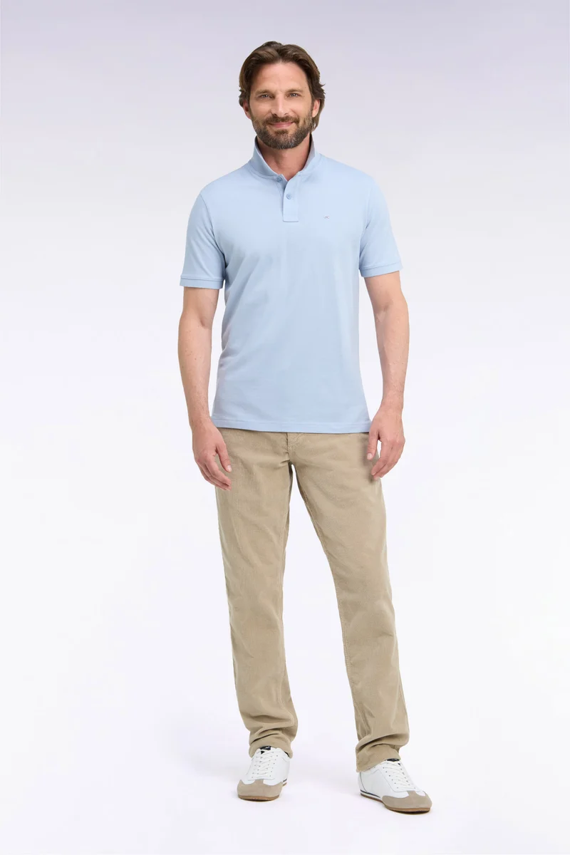 Pantalon chino sans plis en velours côtelé beige coupe regular