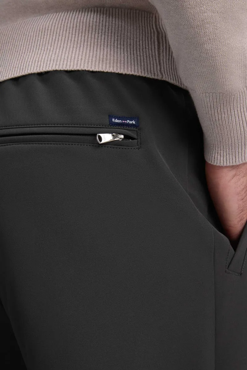 Pantalon à taille élastiquée en nylon stretch technique kaki coupe Modern