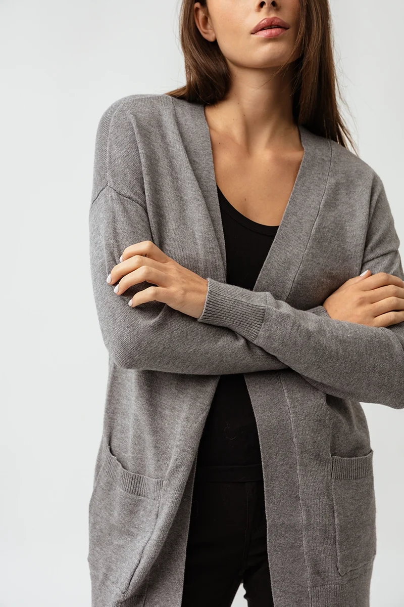Le cardigan uni mi-long