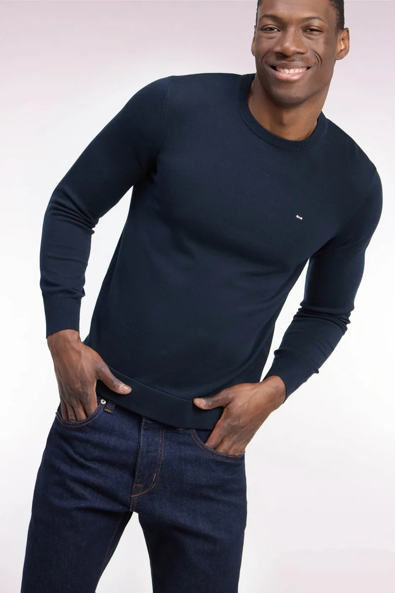 Pull à col rond en coton et viscose marine coupe droite