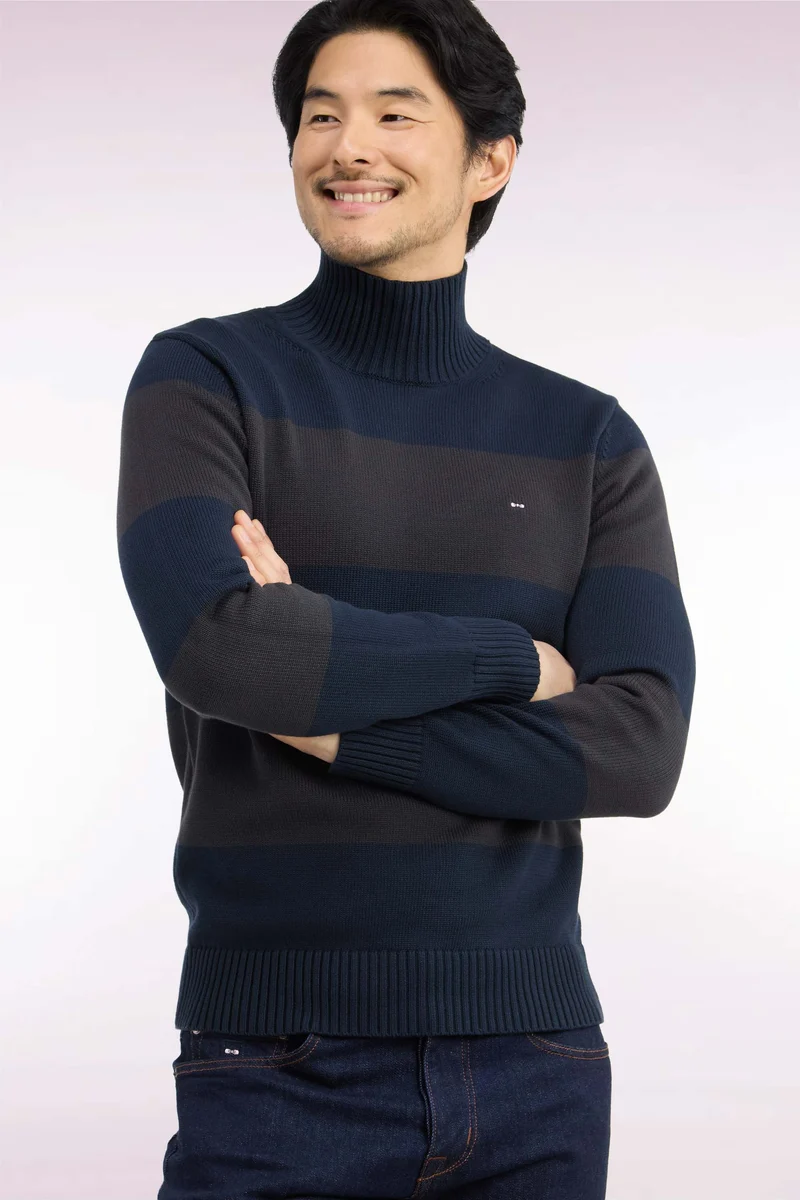 Pull col cheminée en coton rayé marron et marine coupe droite