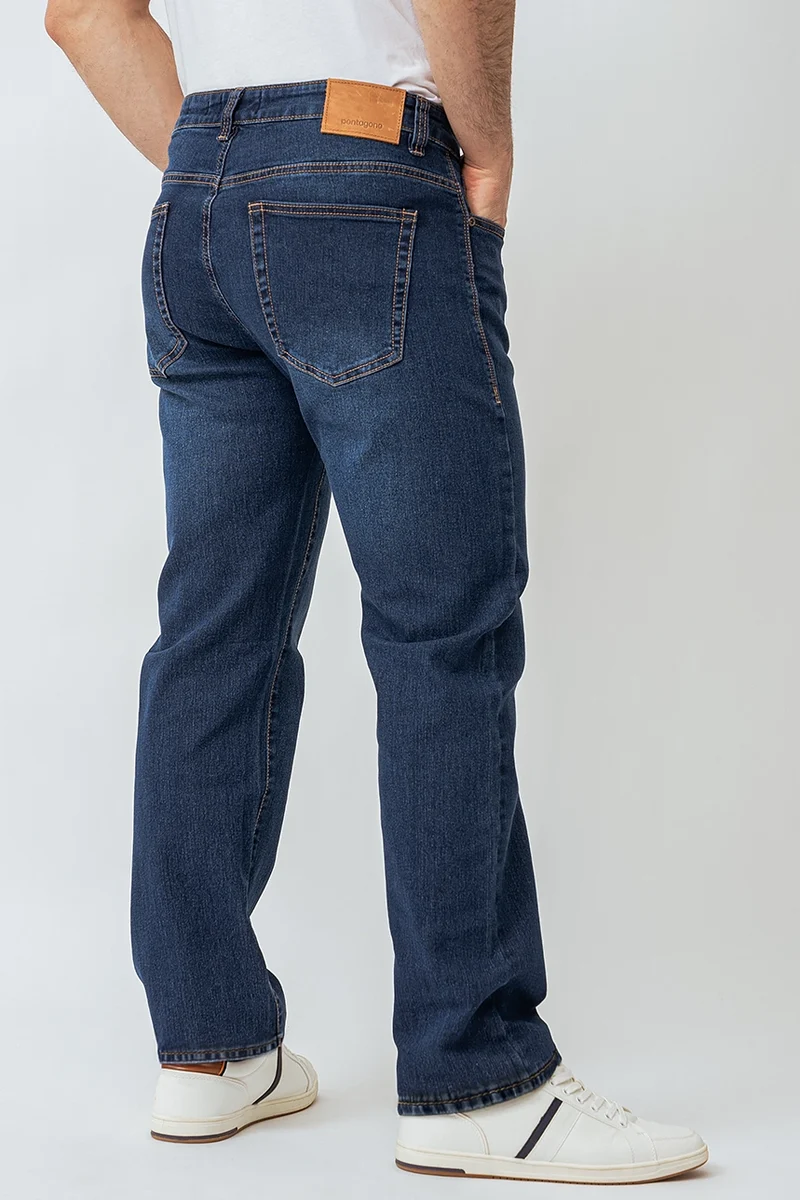 Le jeans classique jambe droite