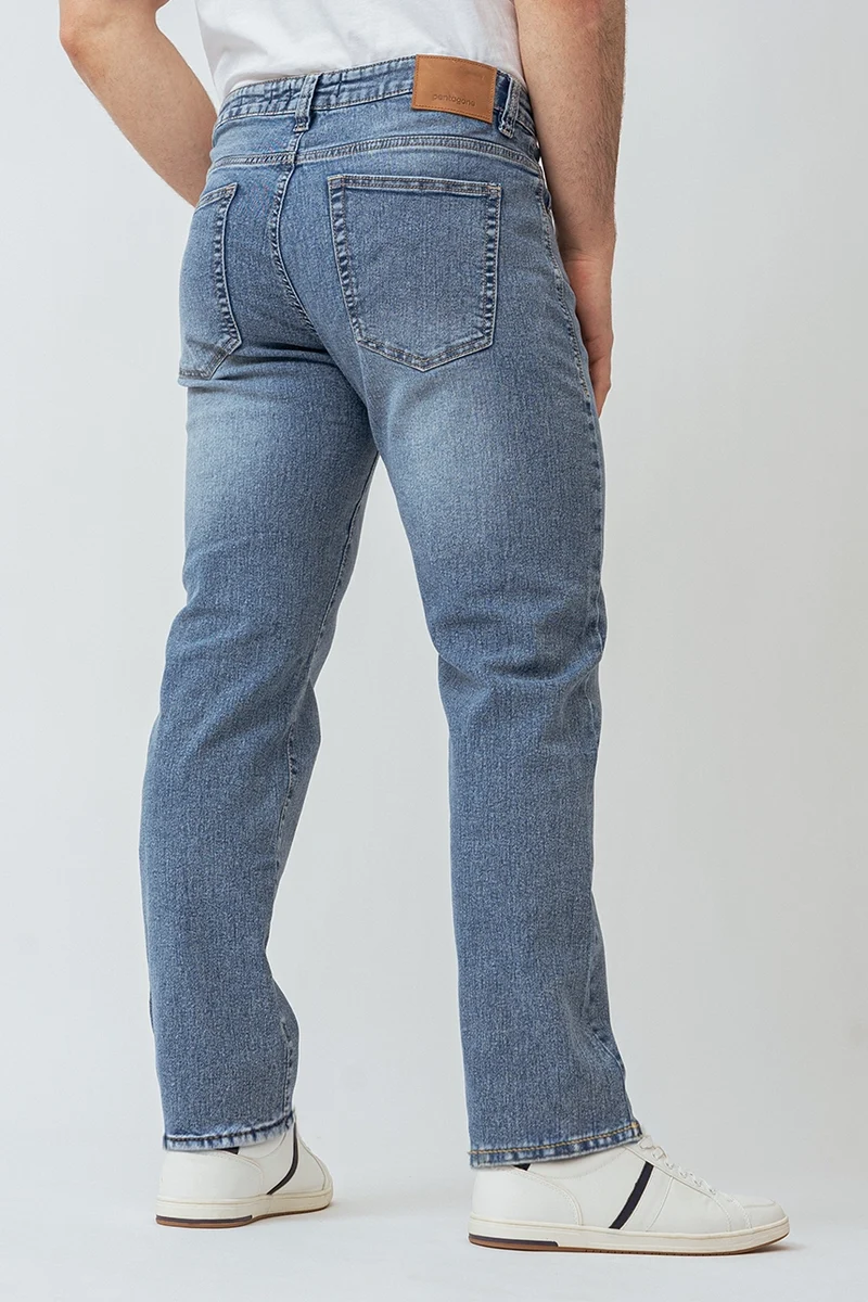 Le jeans classique jambe droite