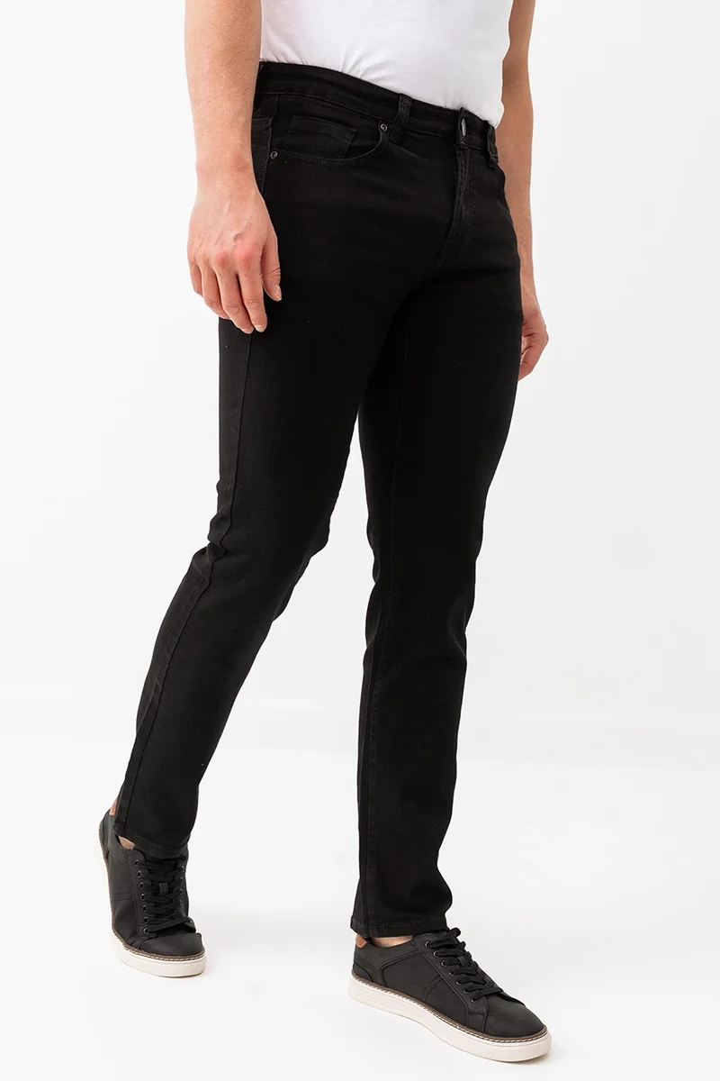 Le jeans classique jambe droite