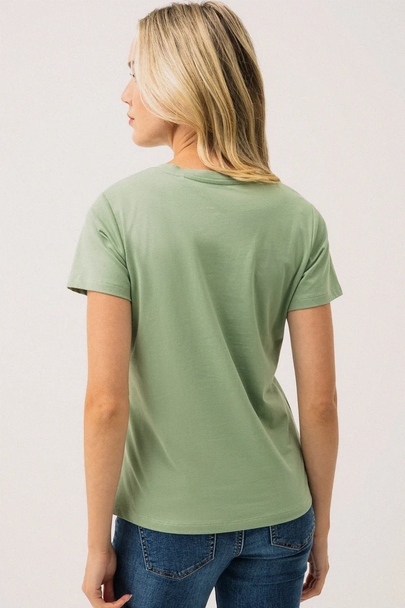 Le t-shirt basique à manches courtes