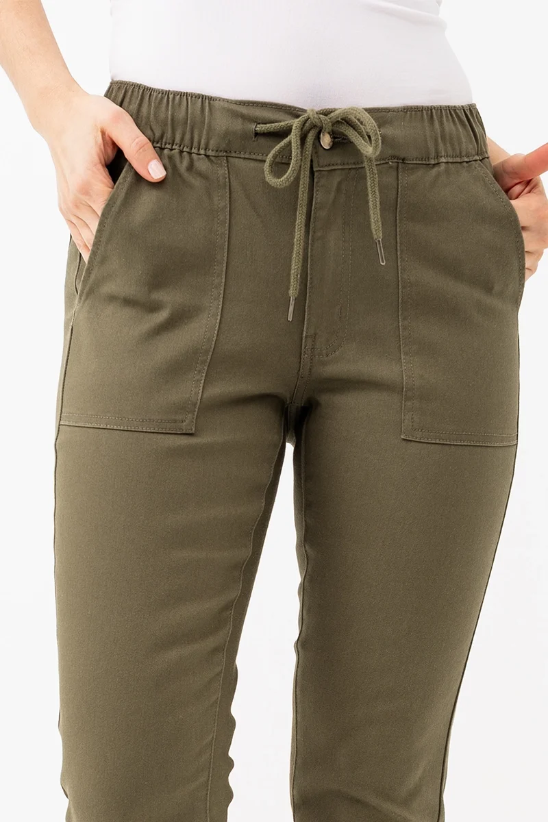 Le jeans jogger de couleur