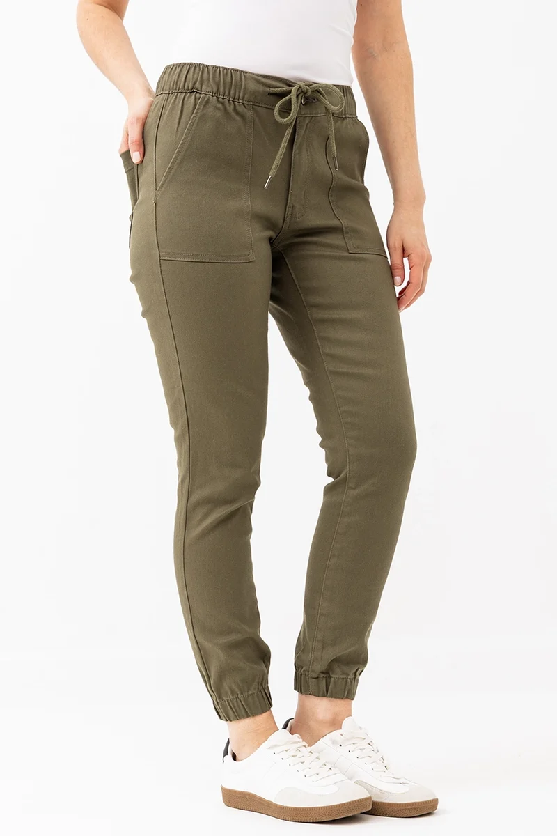 Le jeans jogger de couleur