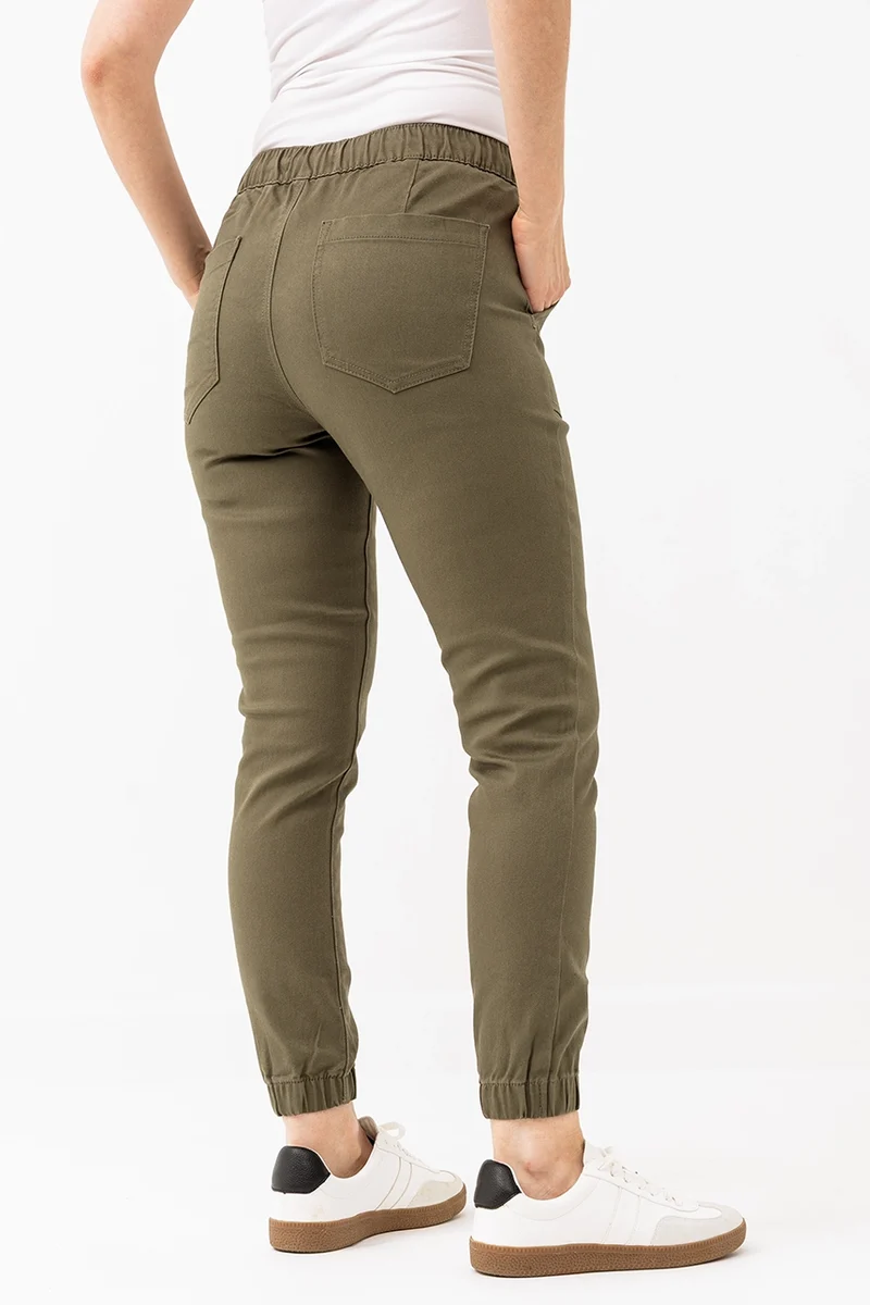 Le jeans jogger de couleur