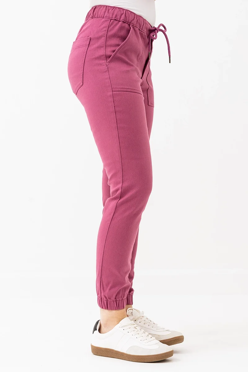 Le jeans jogger de couleur