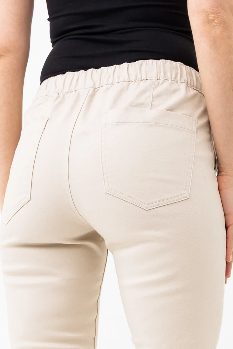 Le jeans jogger de couleur