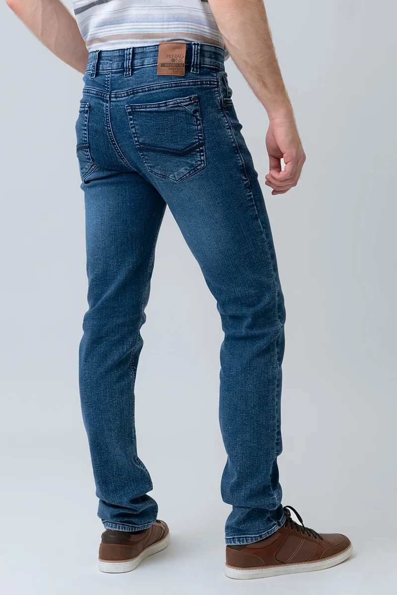 Le jeans bleu ajusté | Modèle Kirouac
