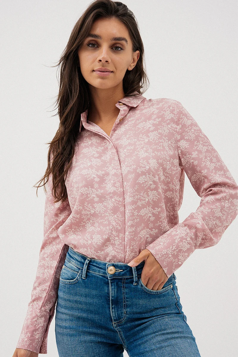 La blouse fleurie rose