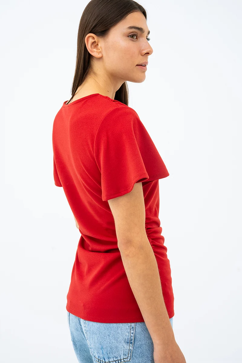 Le t-shirt uni manche courte évasée